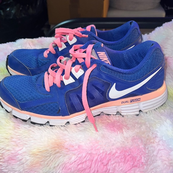 Nike Shoes - COPY - Nike Dual fusion SD2 shoes